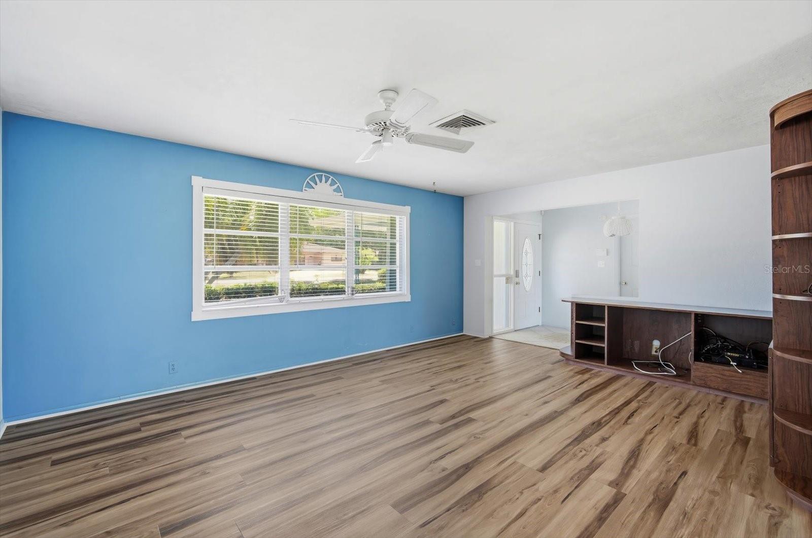 Image 8 of 41 For 5436 Lockwood Ridge Road