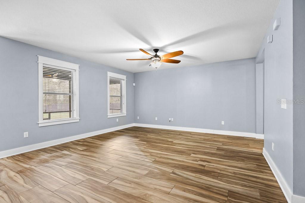 Image 13 of 30 For 16109 Starling Crossing Drive