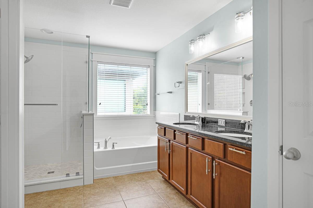 Image 18 of 30 For 16109 Starling Crossing Drive