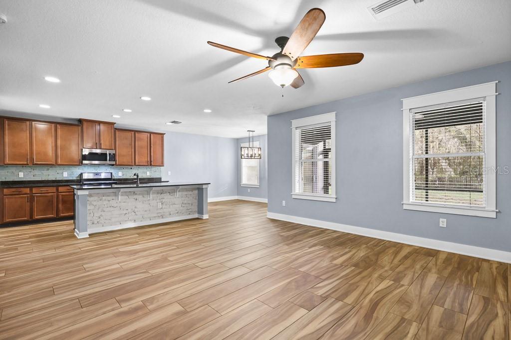 Image 4 of 30 For 16109 Starling Crossing Drive