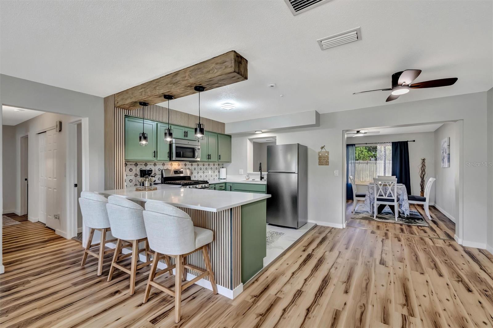 Image 10 of 57 For 565 55th Avenue Ne