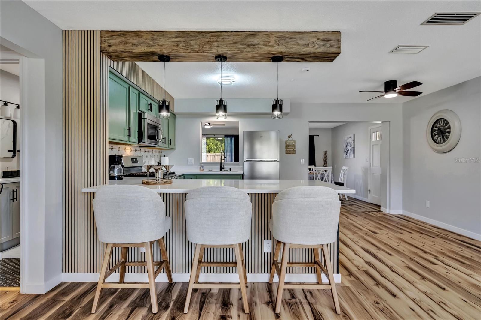 Image 12 of 57 For 565 55th Avenue Ne