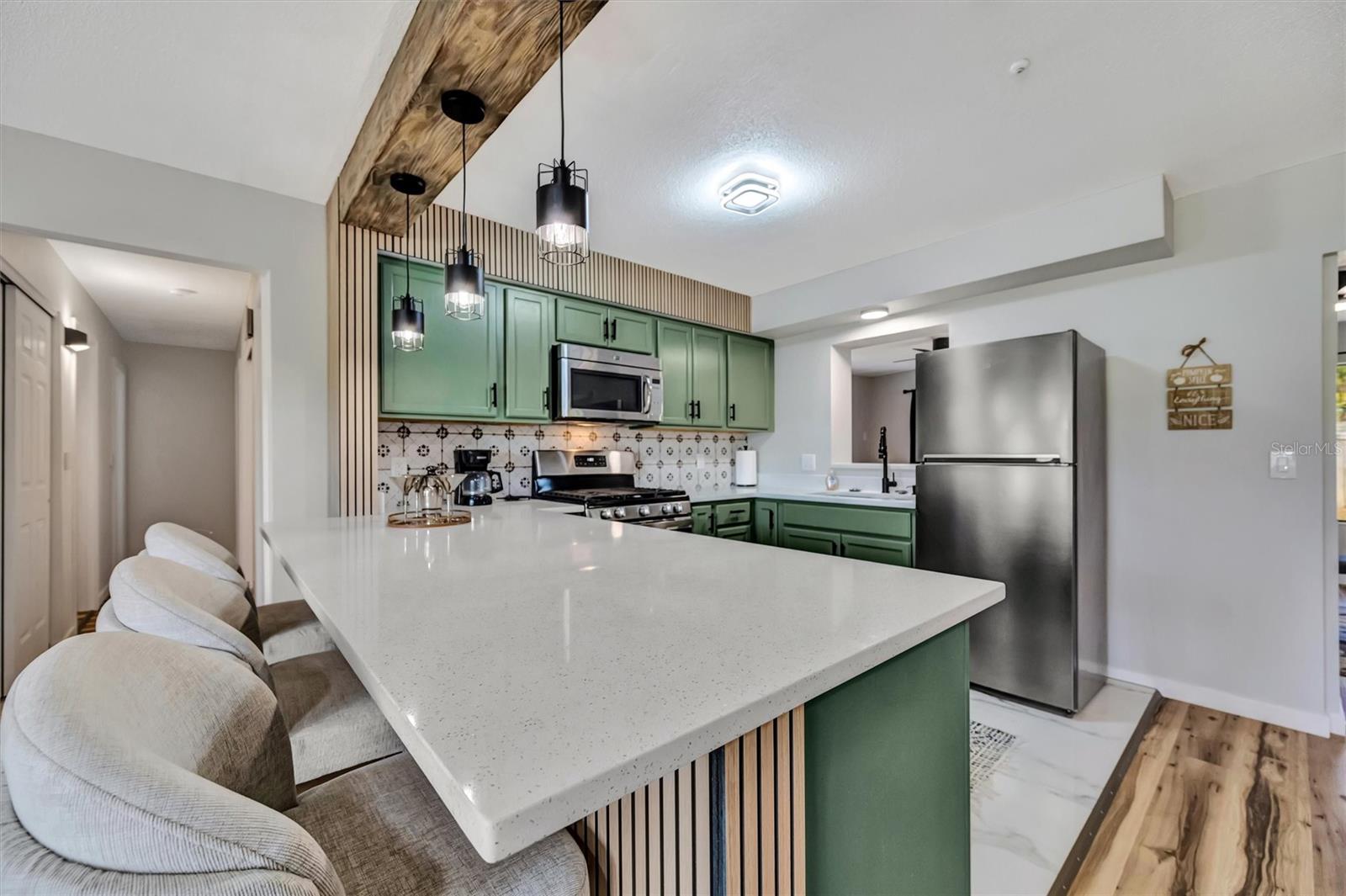 Image 13 of 57 For 565 55th Avenue Ne