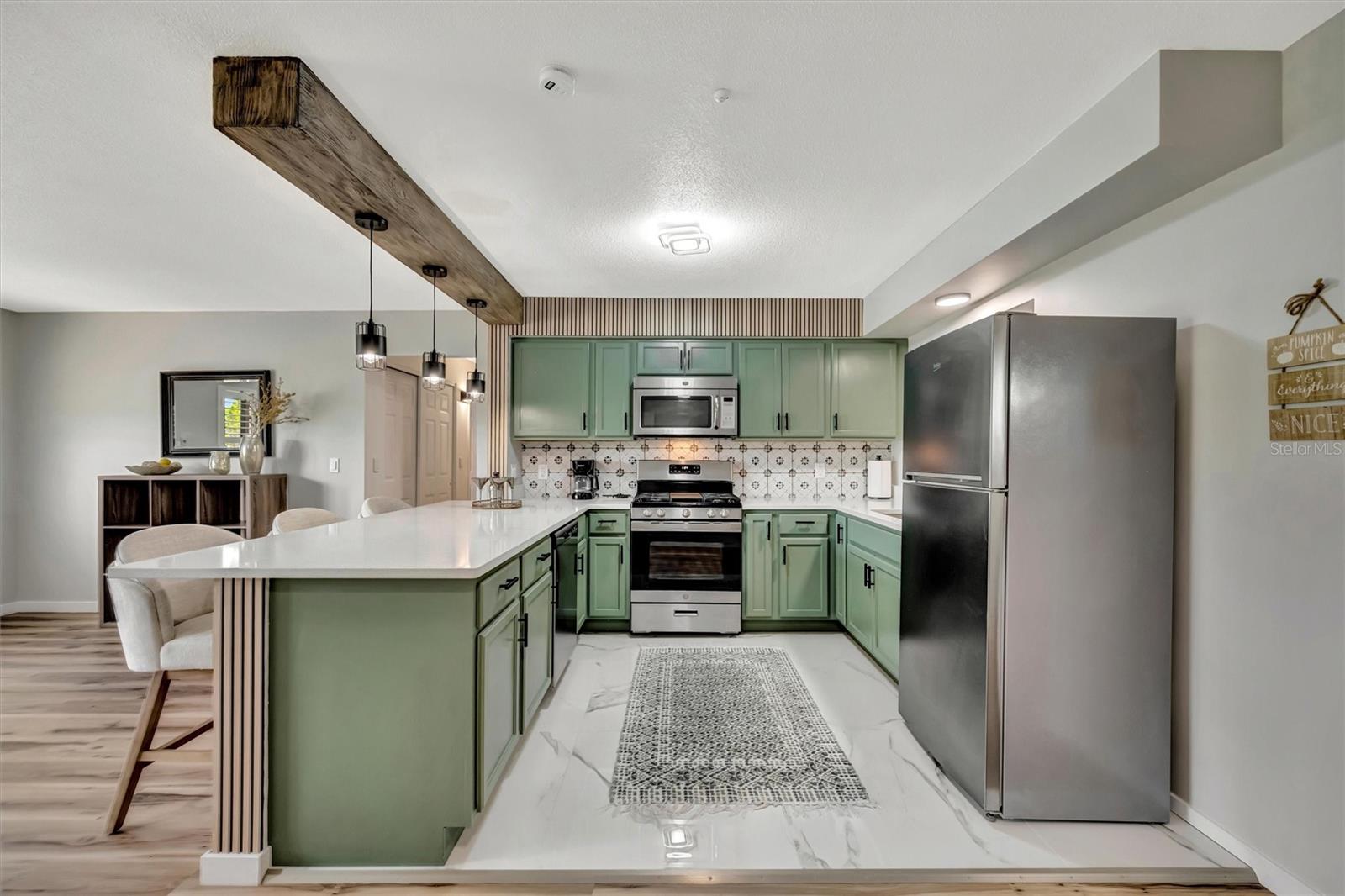 Image 16 of 57 For 565 55th Avenue Ne