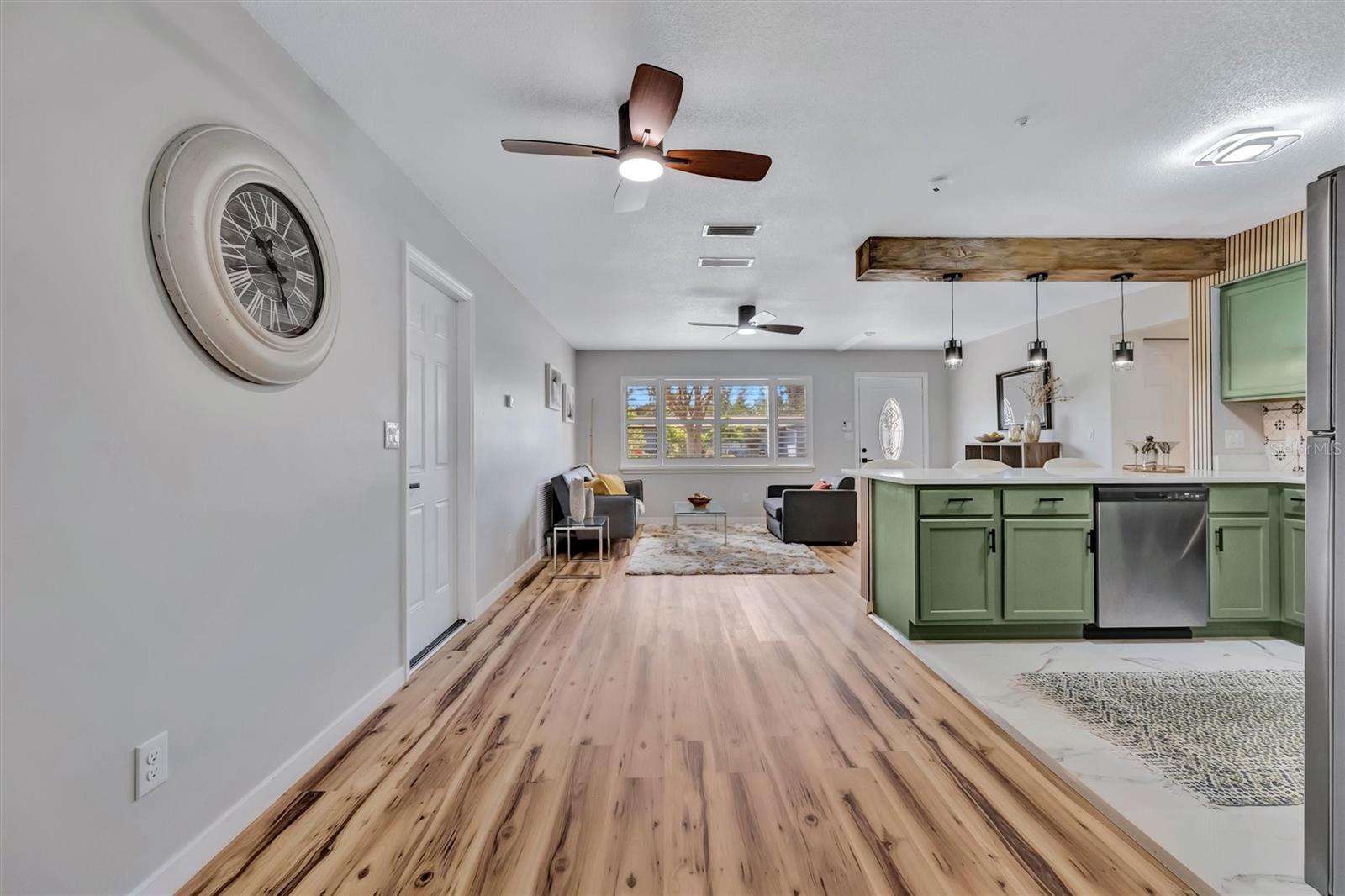 Image 18 of 57 For 565 55th Avenue Ne