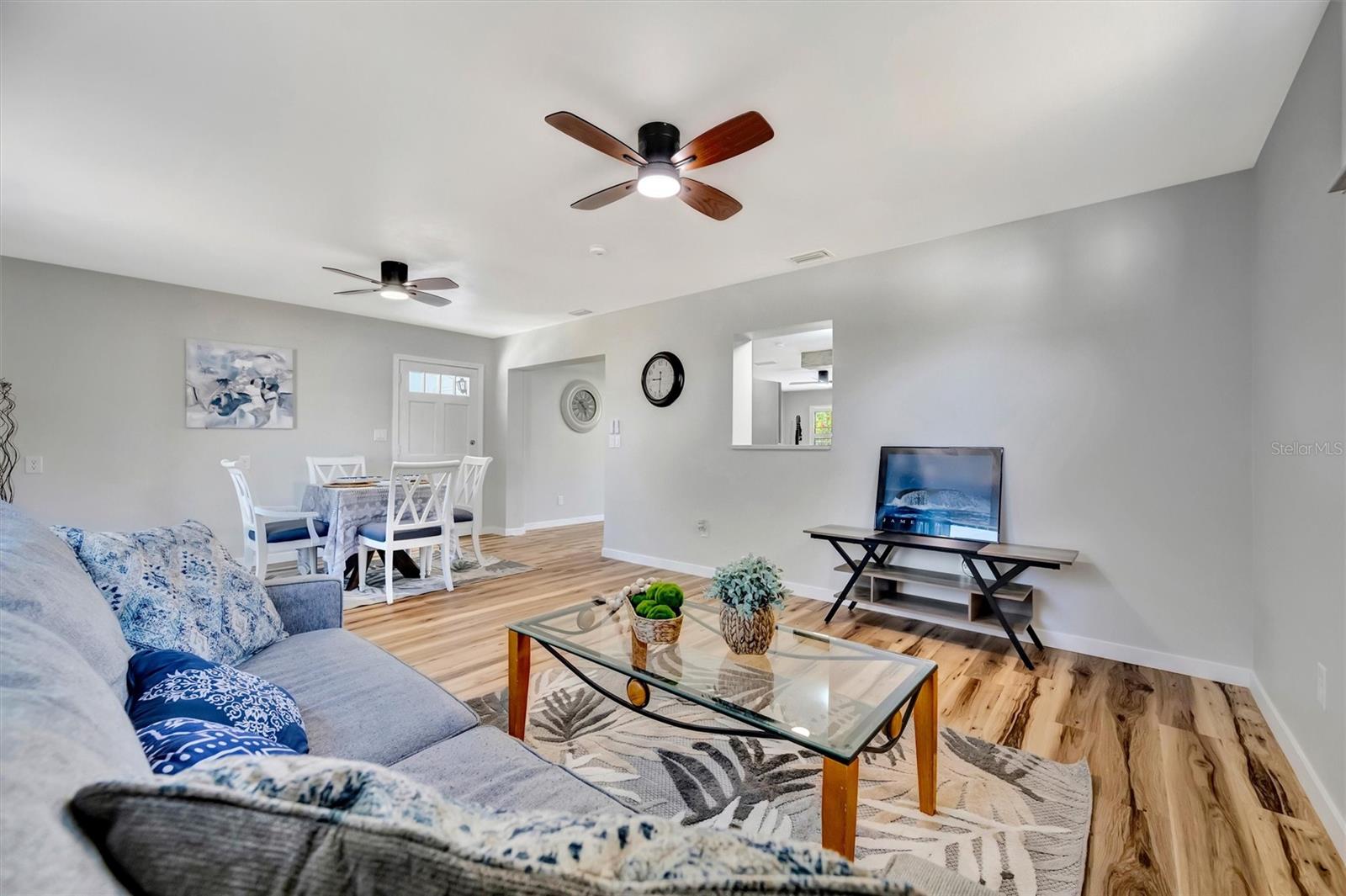 Image 22 of 57 For 565 55th Avenue Ne