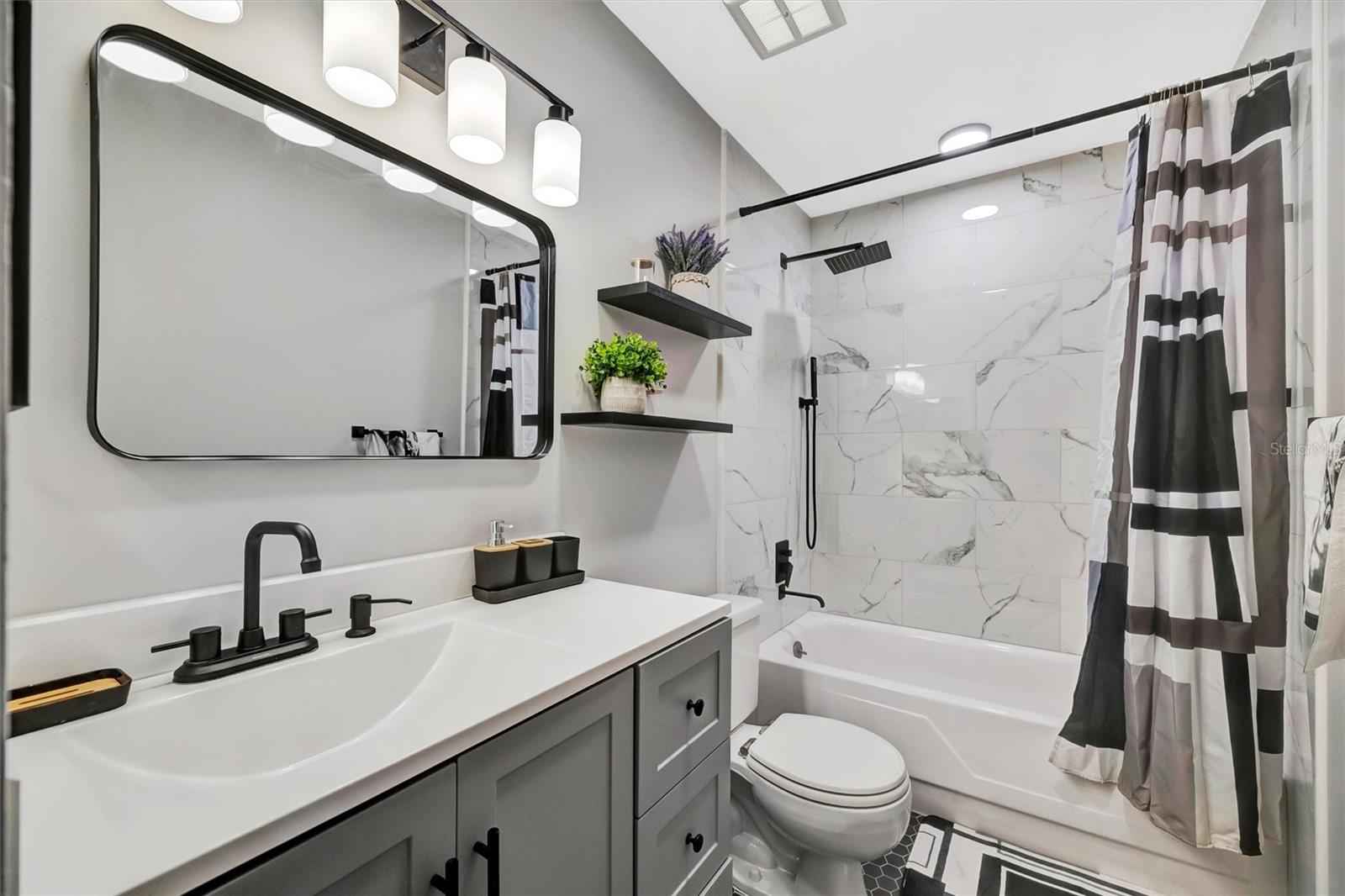 Image 34 of 57 For 565 55th Avenue Ne