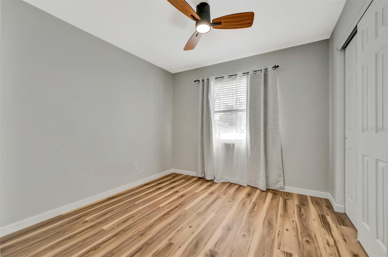 Image 46 of 57 For 565 55th Avenue Ne