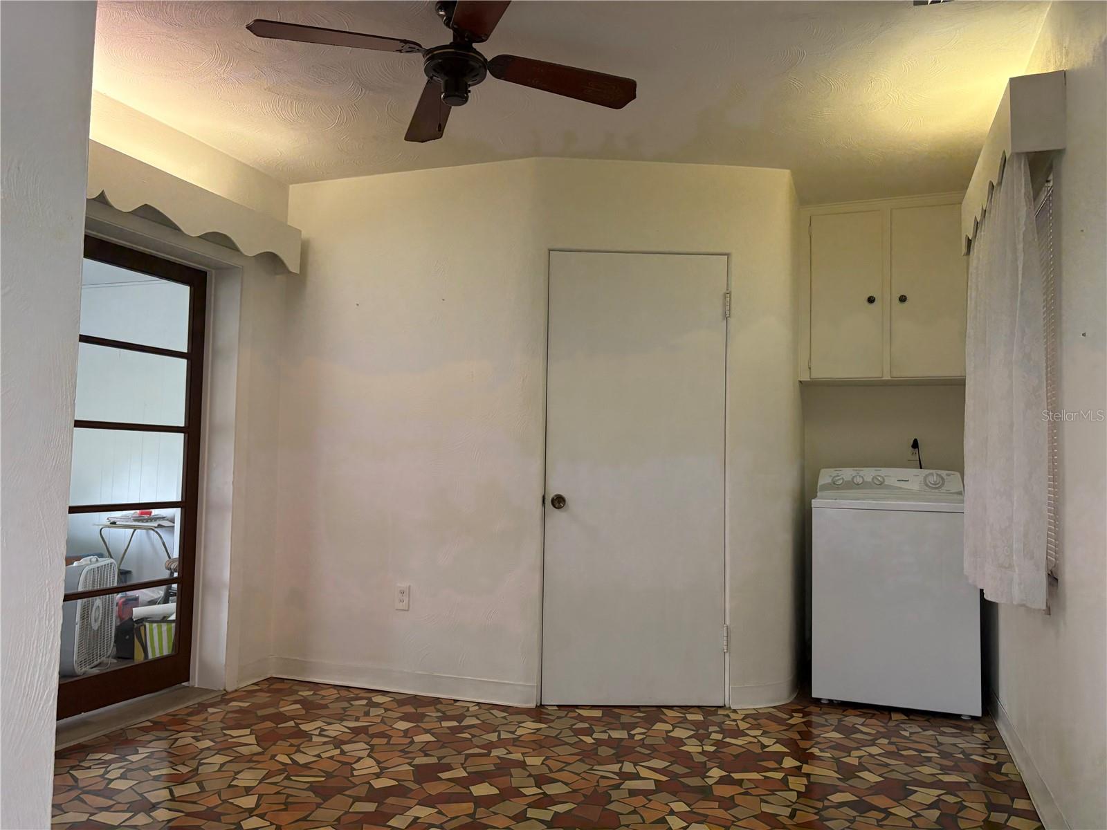 Image 8 of 18 For 508 Avenue I Se