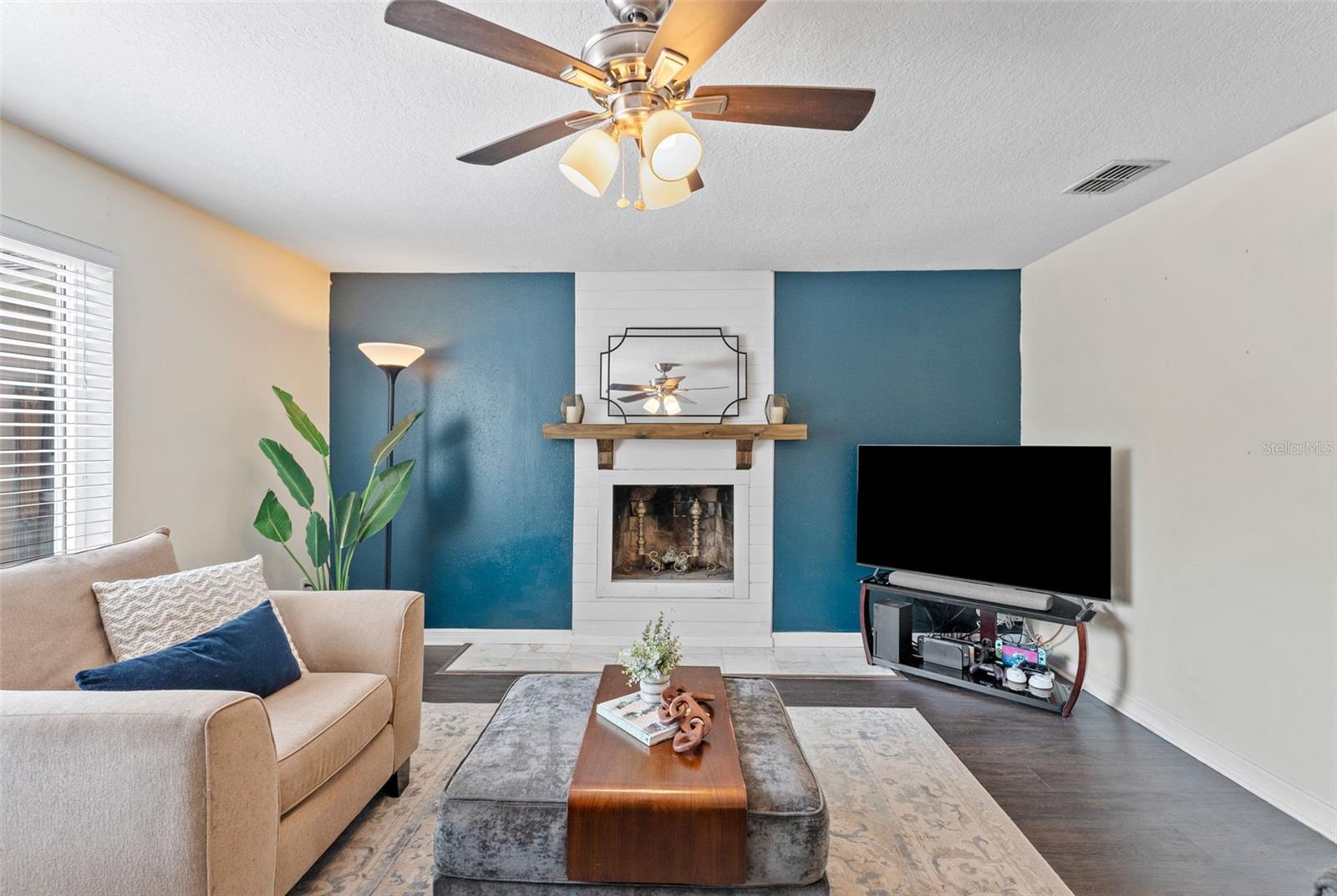 Image 11 of 34 For 1438 Santa Anna Drive