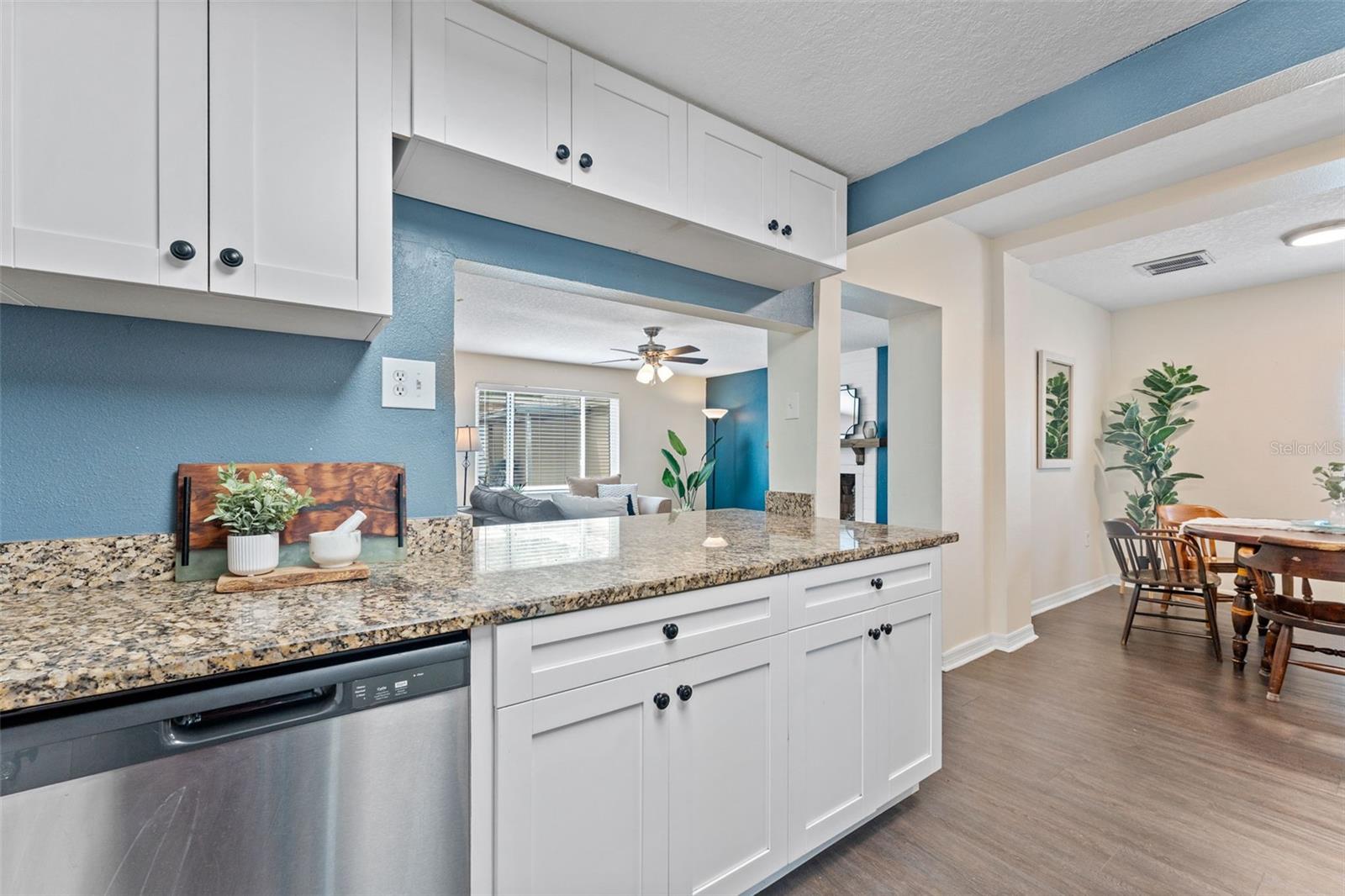 Image 7 of 34 For 1438 Santa Anna Drive