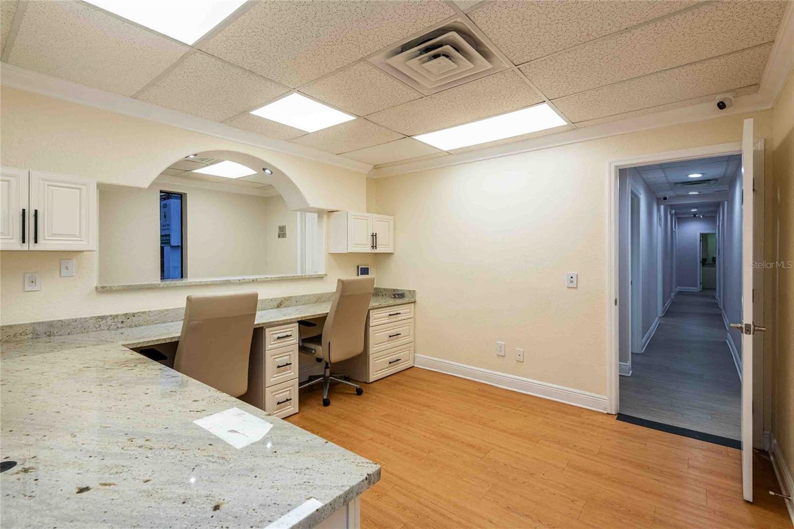 Listing photo id 10 for 4109 Armenia