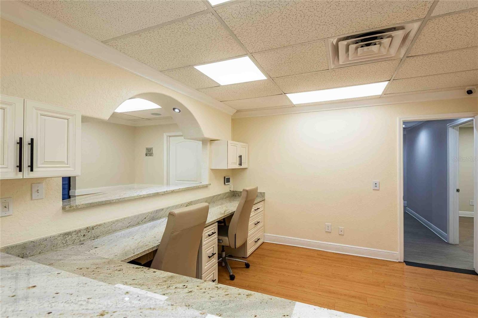 Listing photo id 11 for 4109 Armenia