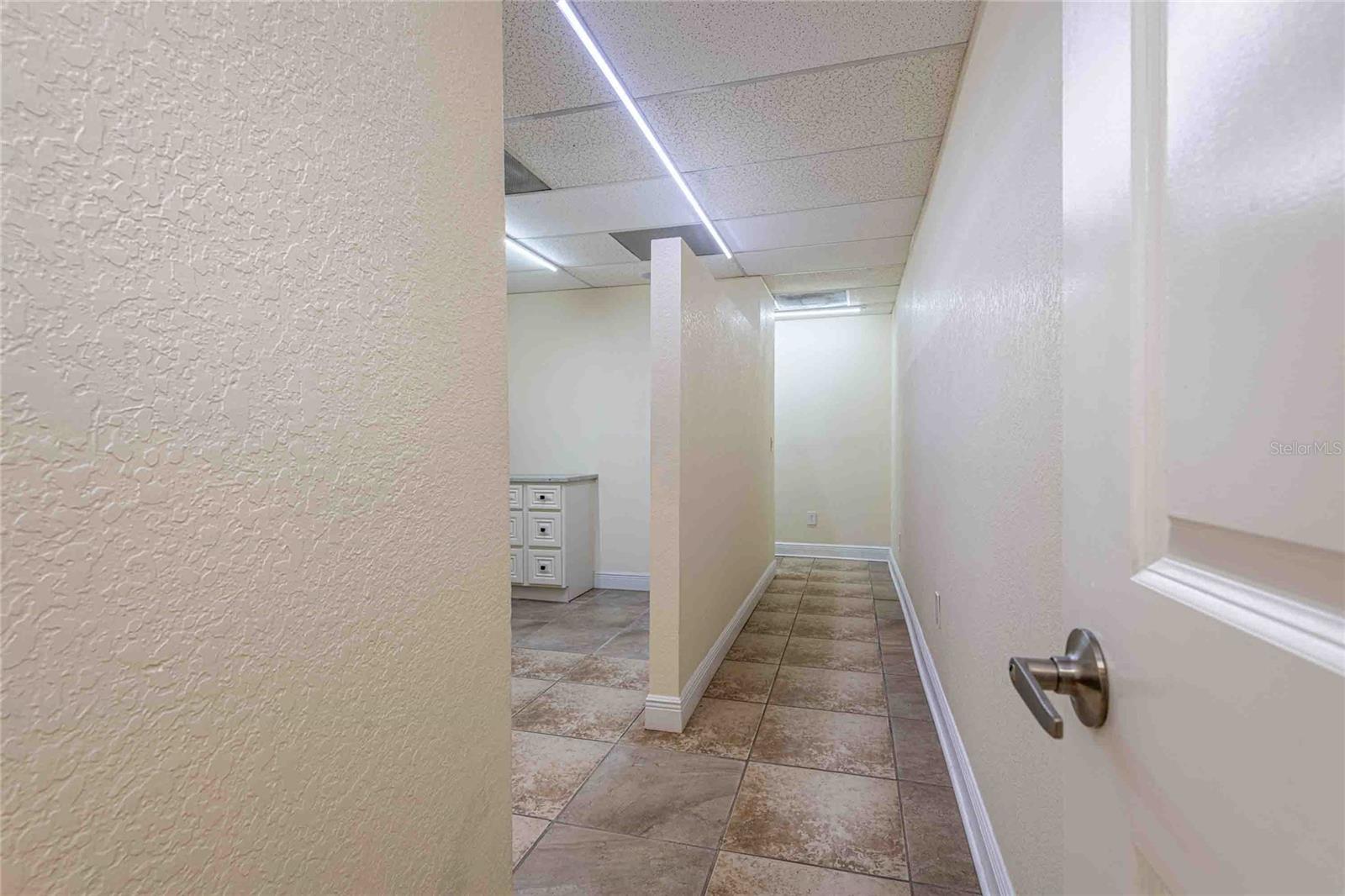 Listing photo id 20 for 4109 Armenia