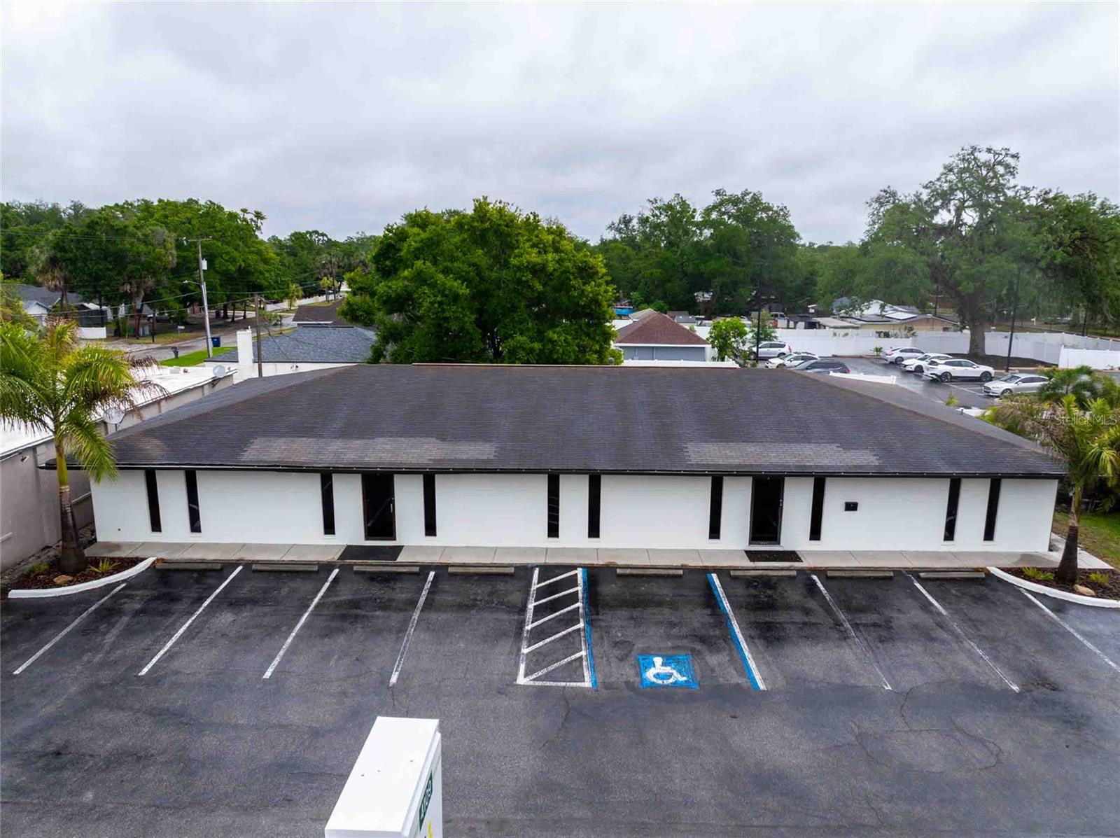 Listing photo id 6 for 4109 Armenia