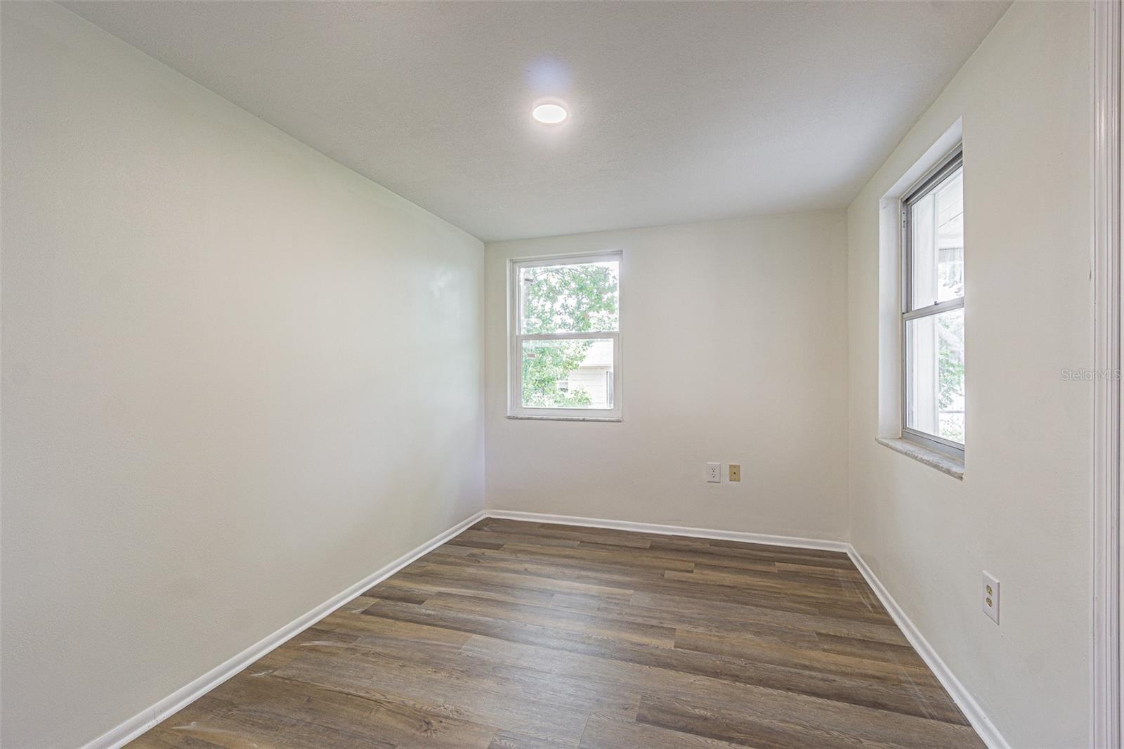 Image 13 of 27 For 5165 Greenwood Street