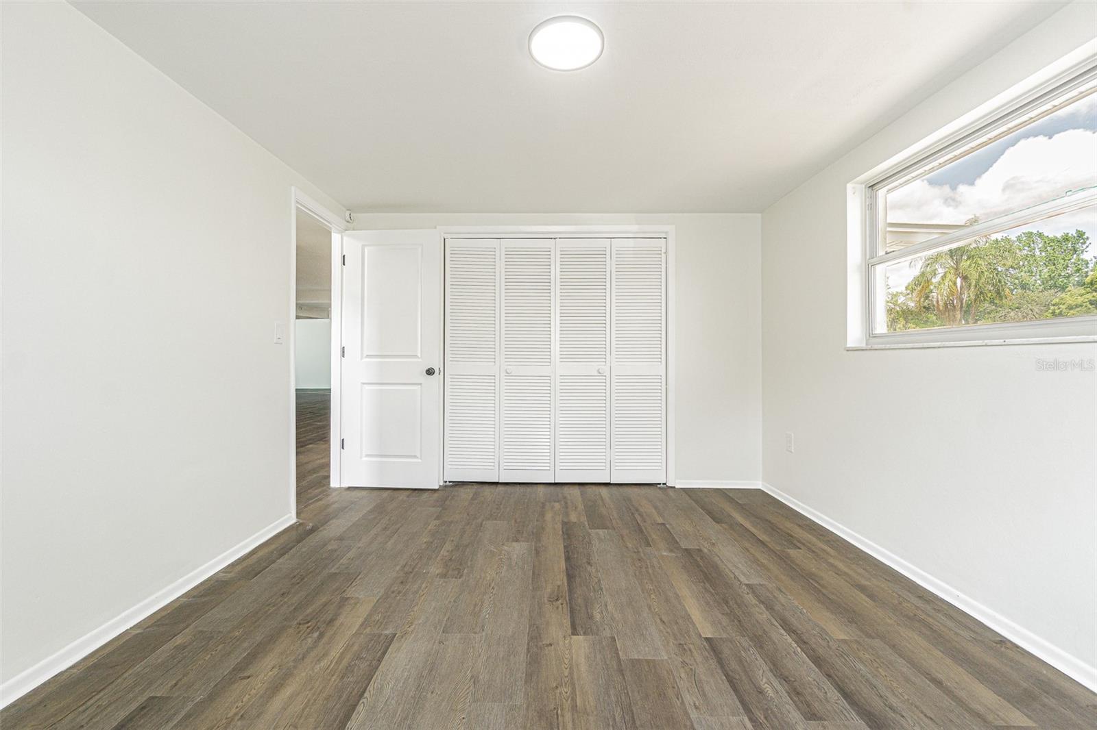 Image 18 of 27 For 5165 Greenwood Street