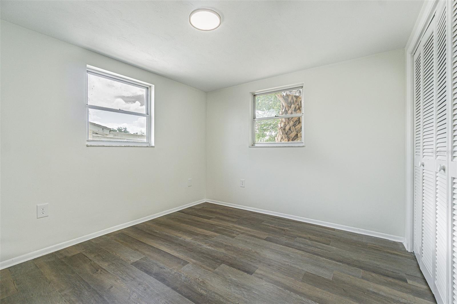 Image 19 of 27 For 5165 Greenwood Street