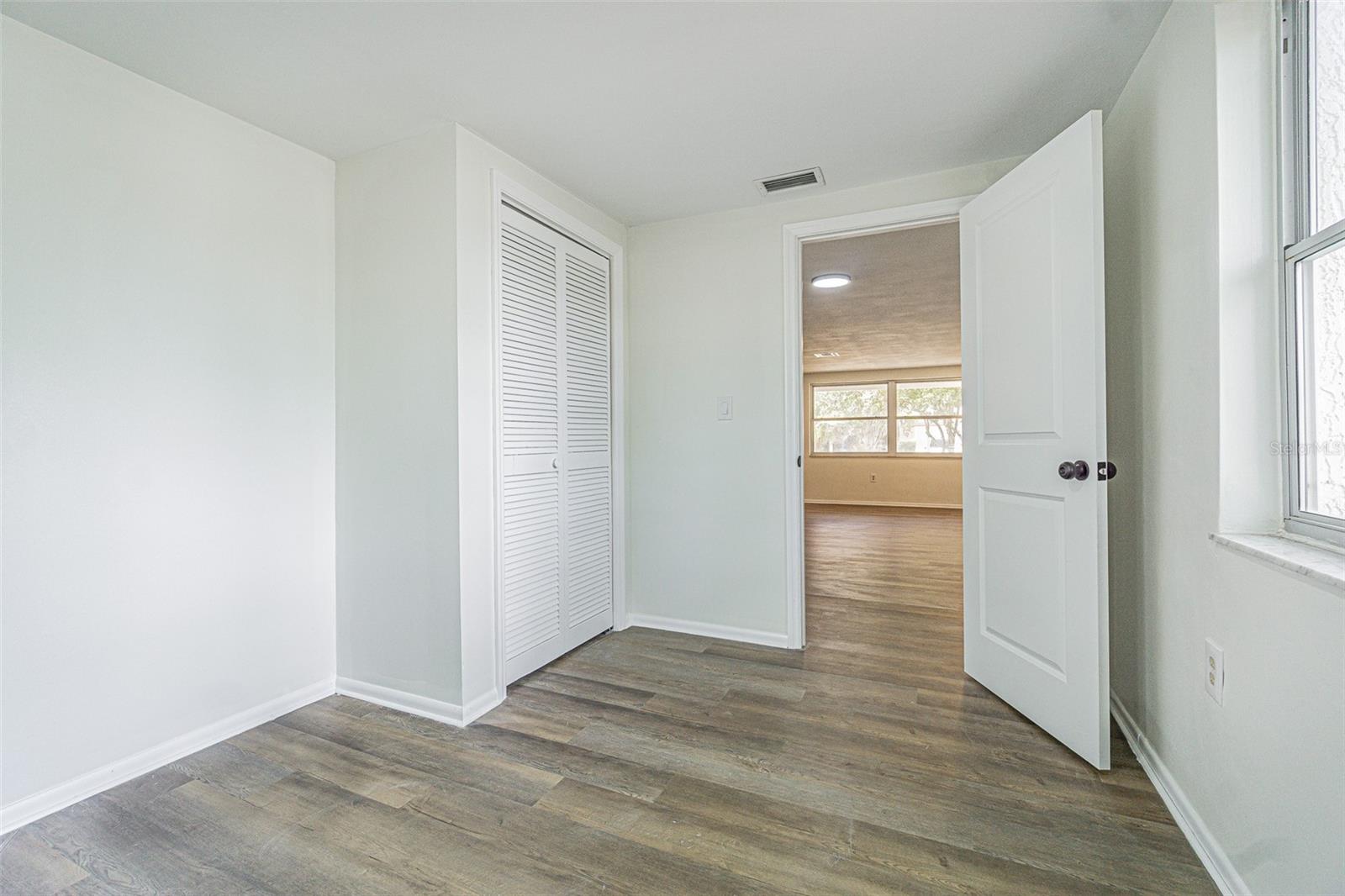 Image 22 of 27 For 5165 Greenwood Street