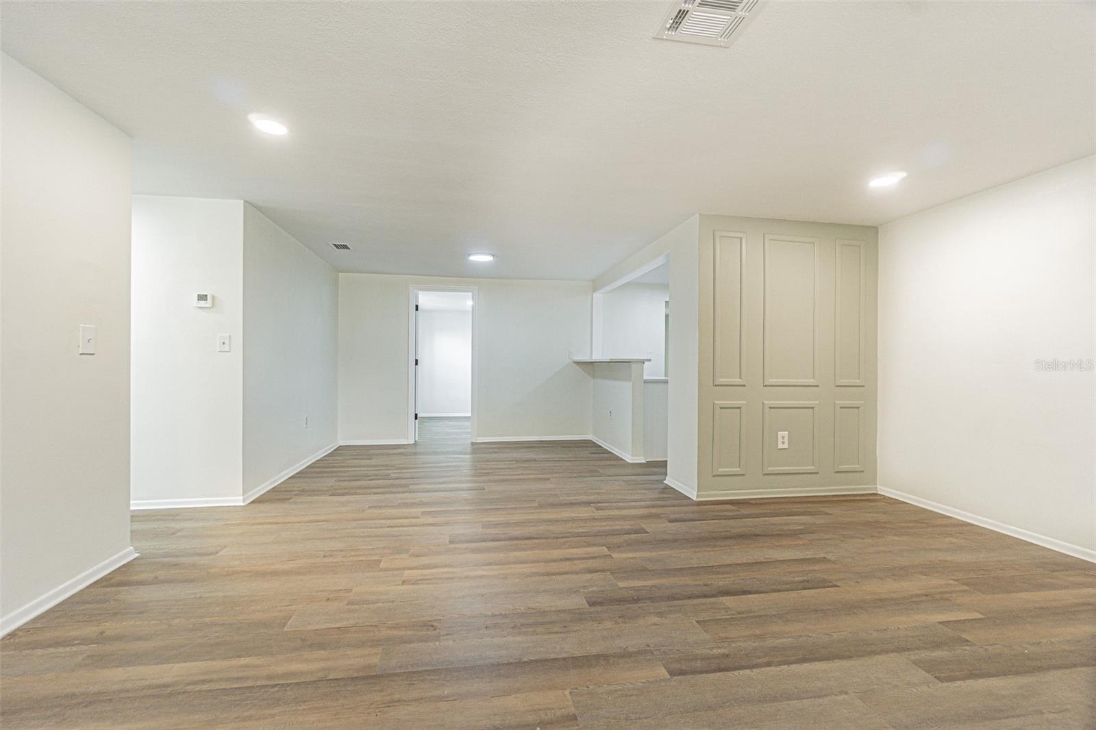 Image 4 of 27 For 5165 Greenwood Street