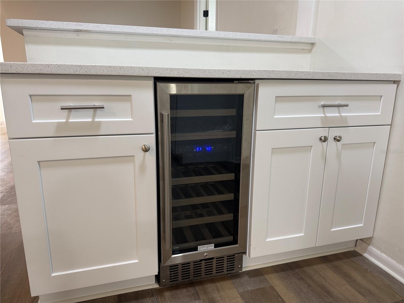 Image 9 of 27 For 5165 Greenwood Street