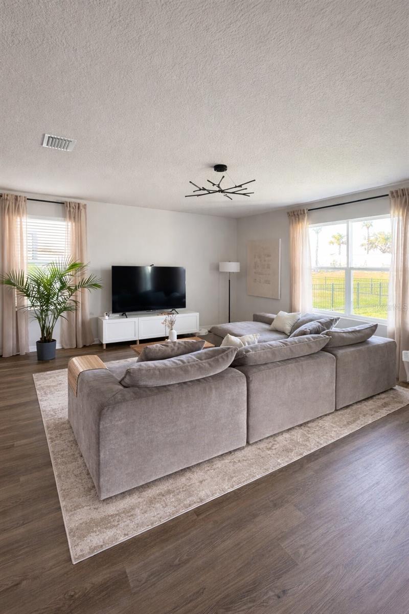 Image 11 of 75 For 3419 Hilltop Circle