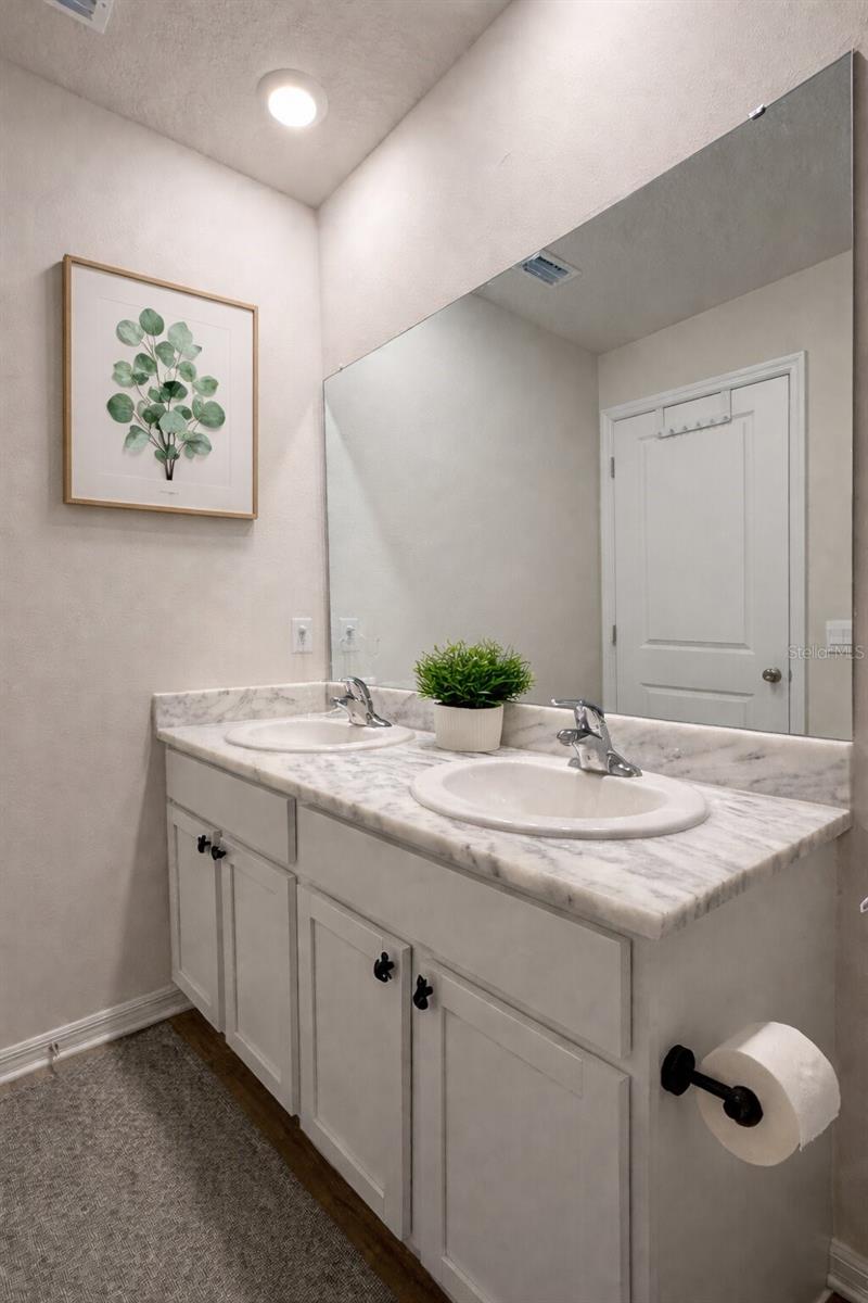 Image 36 of 75 For 3419 Hilltop Circle