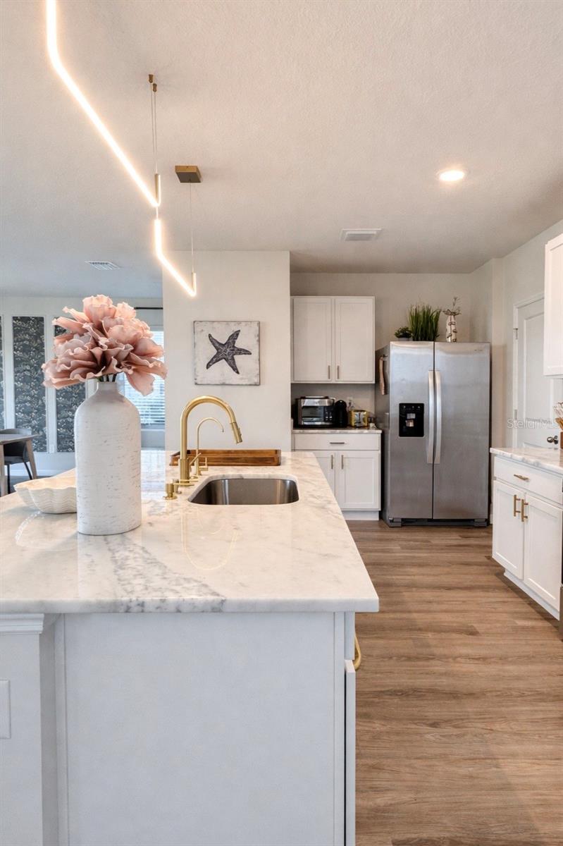 Image 5 of 75 For 3419 Hilltop Circle