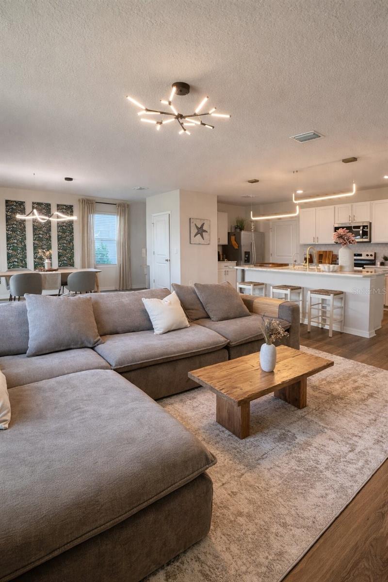 Image 8 of 75 For 3419 Hilltop Circle