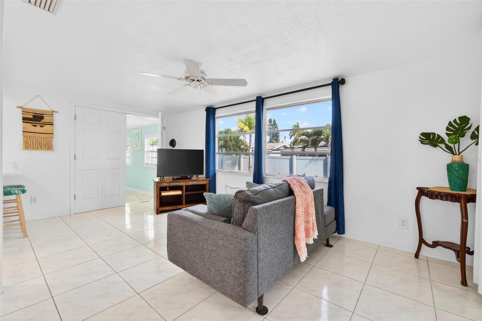 Image 3 of 15 For 11225 59th Avenue