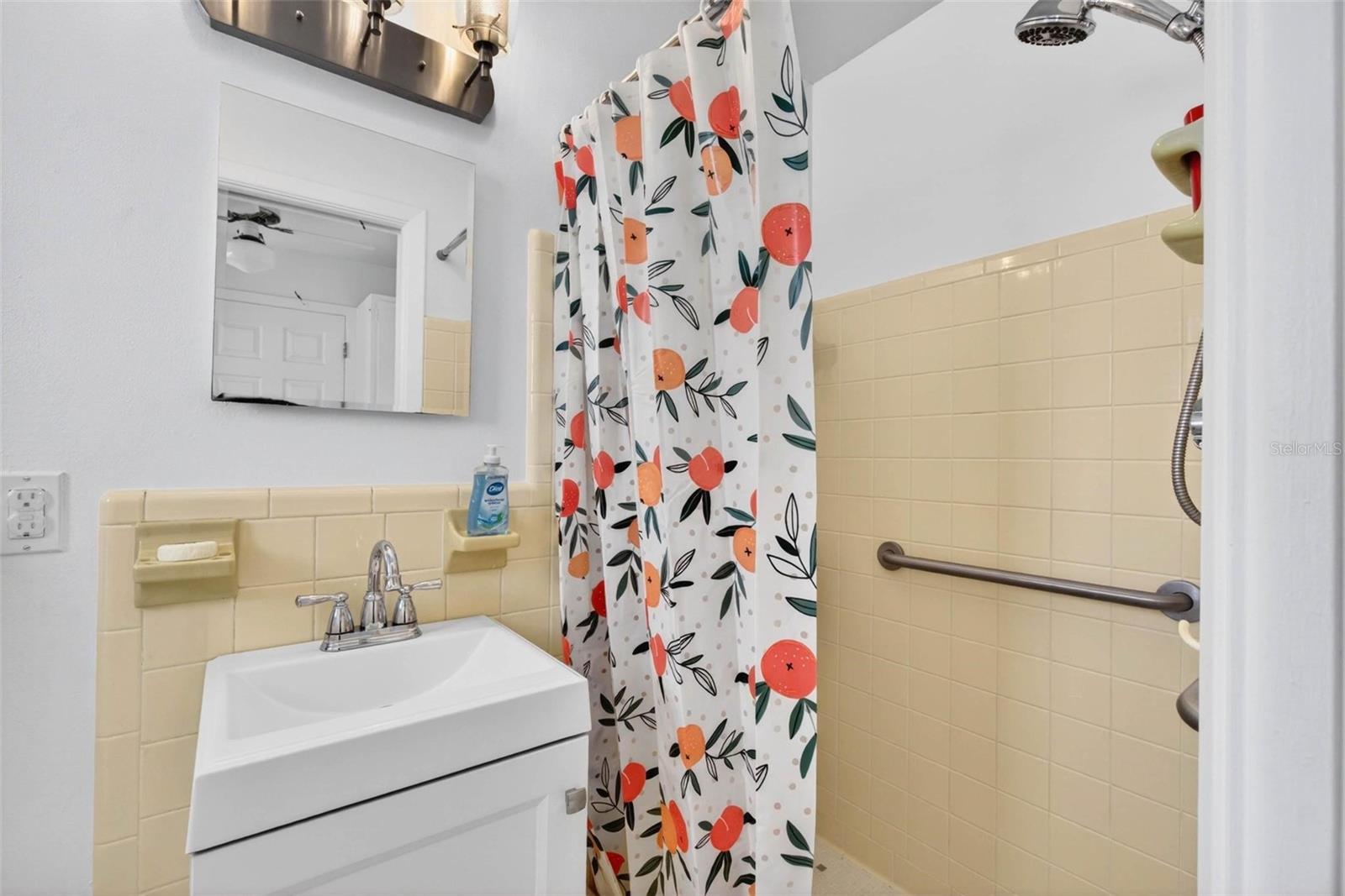 Image 5 of 15 For 11225 59th Avenue