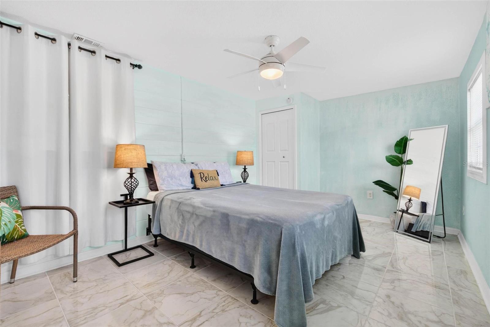 Image 7 of 15 For 11225 59th Avenue