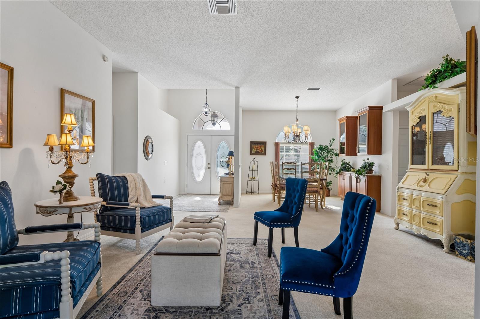 Image 11 of 94 For 2047 Overbrook Lane