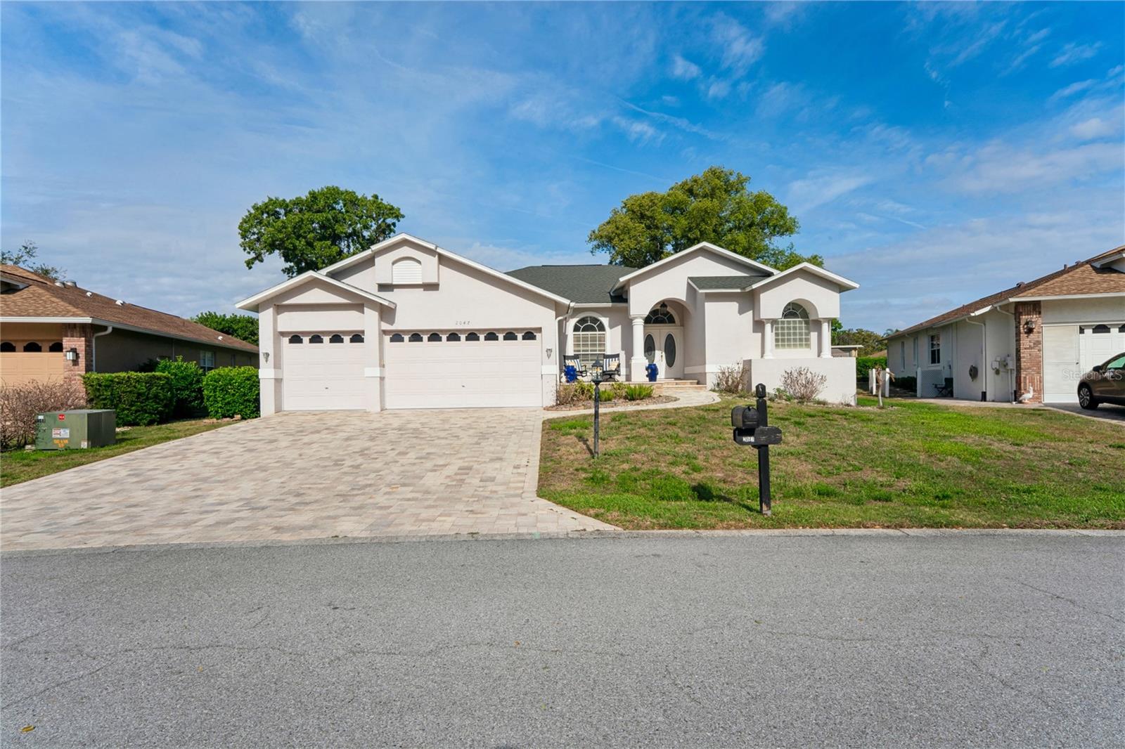 Image 2 of 94 For 2047 Overbrook Lane