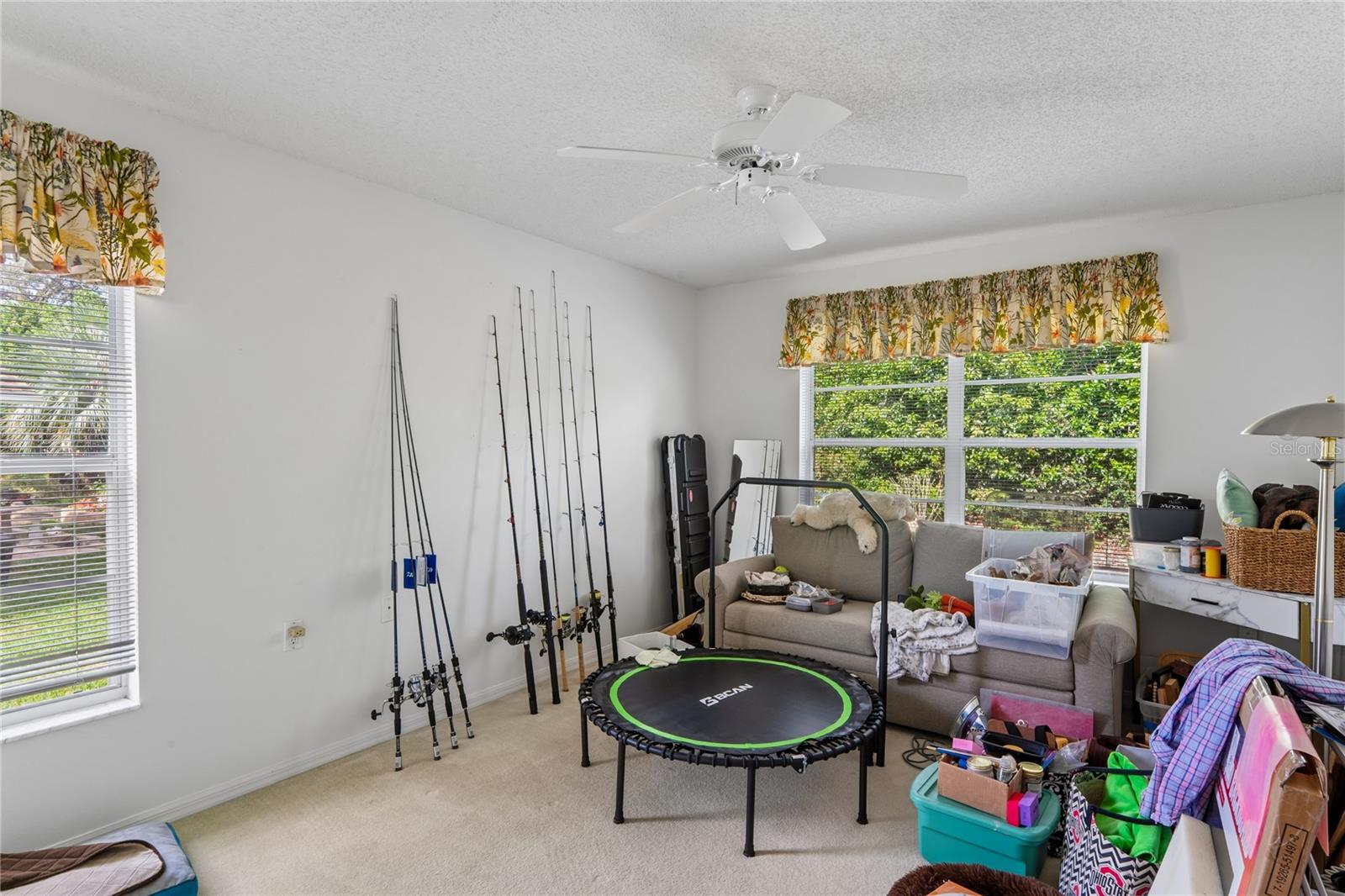 Image 42 of 94 For 2047 Overbrook Lane