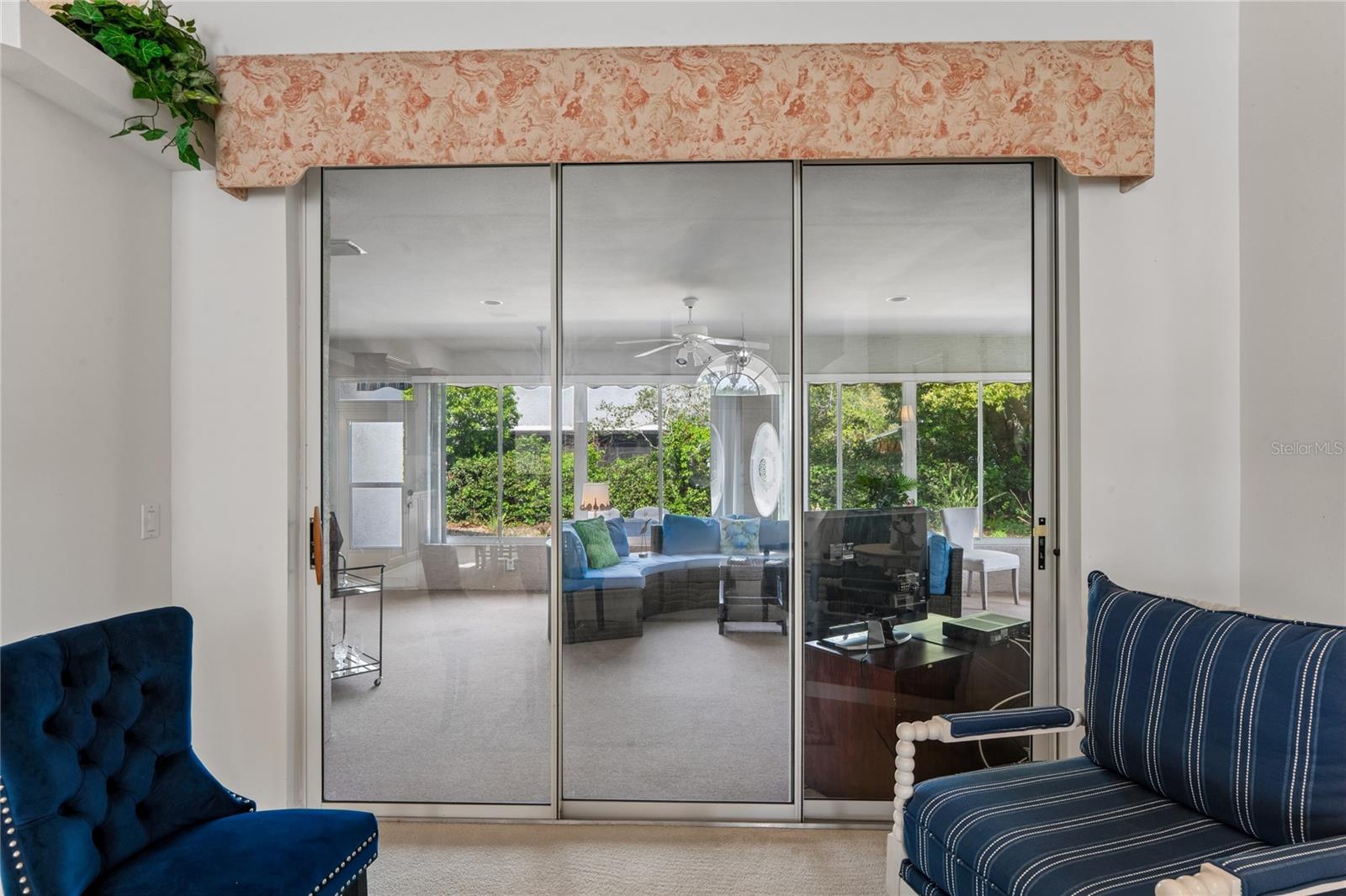 Image 44 of 94 For 2047 Overbrook Lane