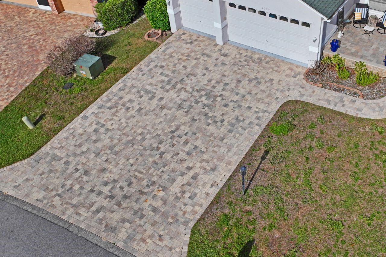 Image 56 of 94 For 2047 Overbrook Lane