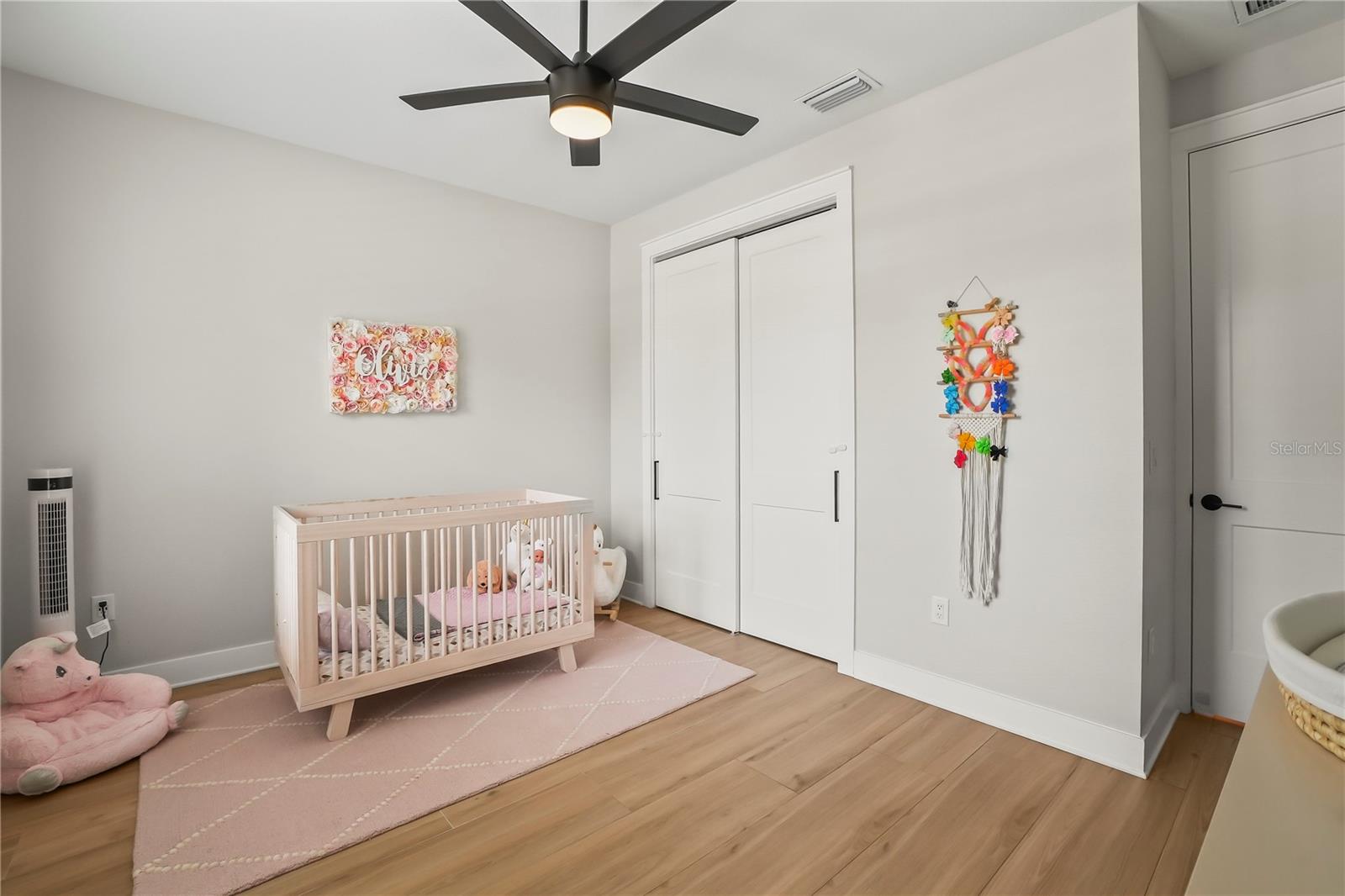 Listing photo id 15 for 2115 Lincoln Avenue