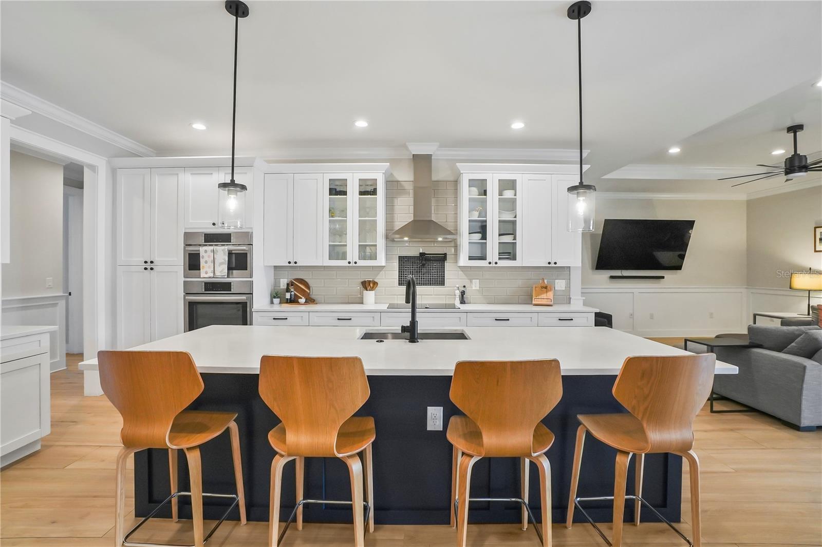 Listing photo id 18 for 2115 Lincoln Avenue