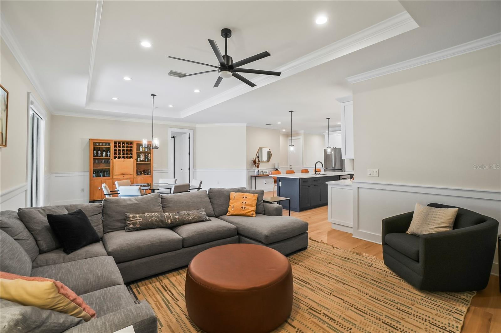 Listing photo id 31 for 2115 Lincoln Avenue