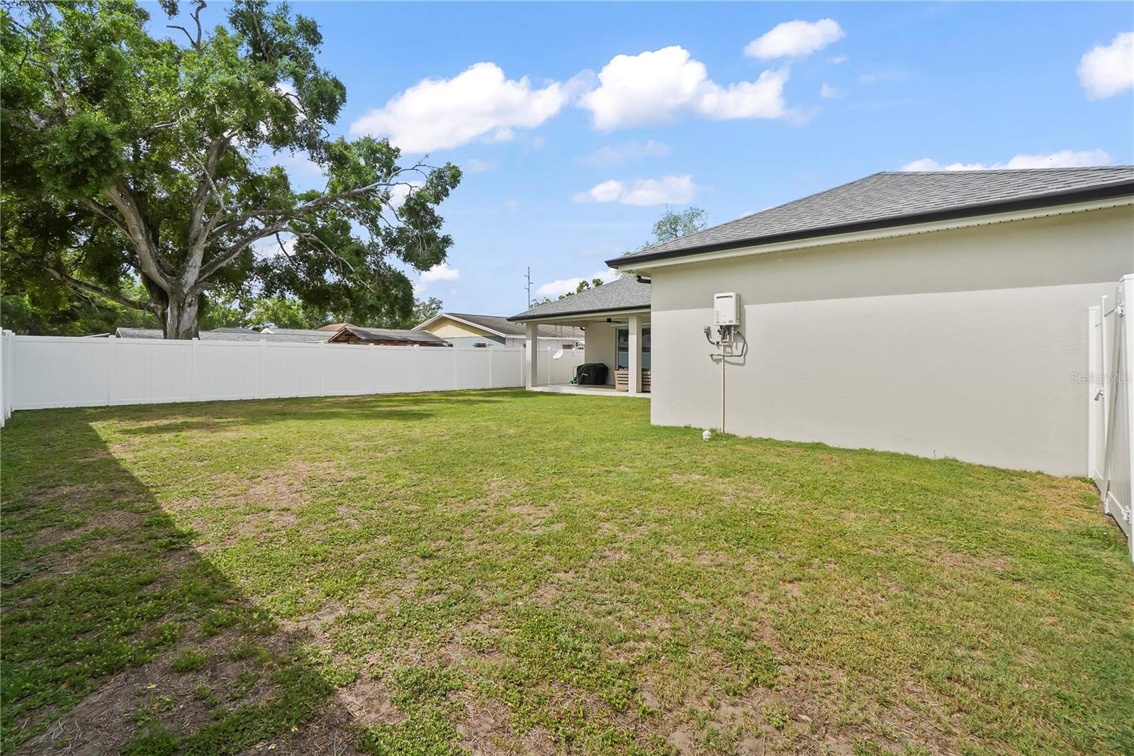 Listing photo id 38 for 2115 Lincoln Avenue