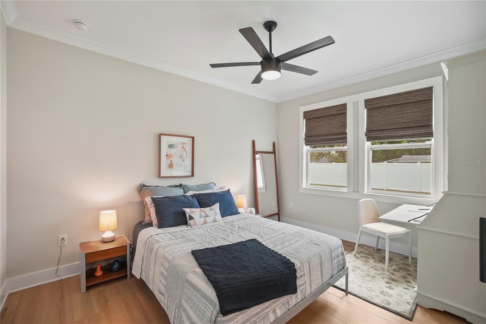 Listing photo id 43 for 2115 Lincoln Avenue