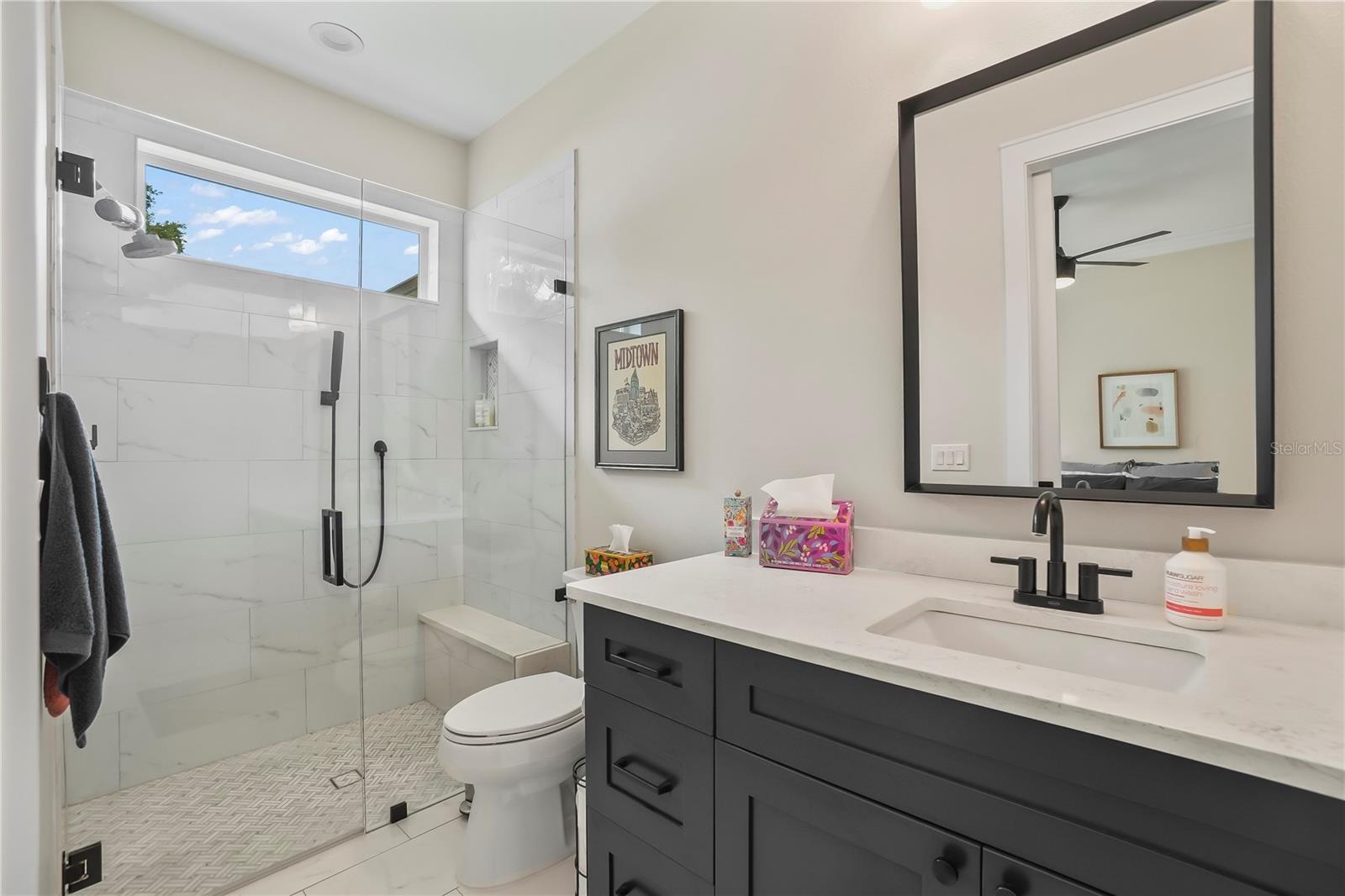 Listing photo id 45 for 2115 Lincoln Avenue