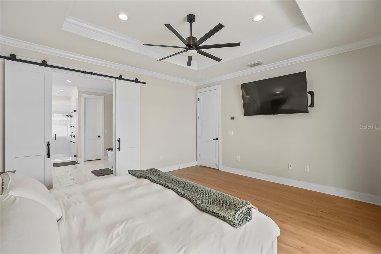 Listing photo id 5 for 2115 Lincoln Avenue