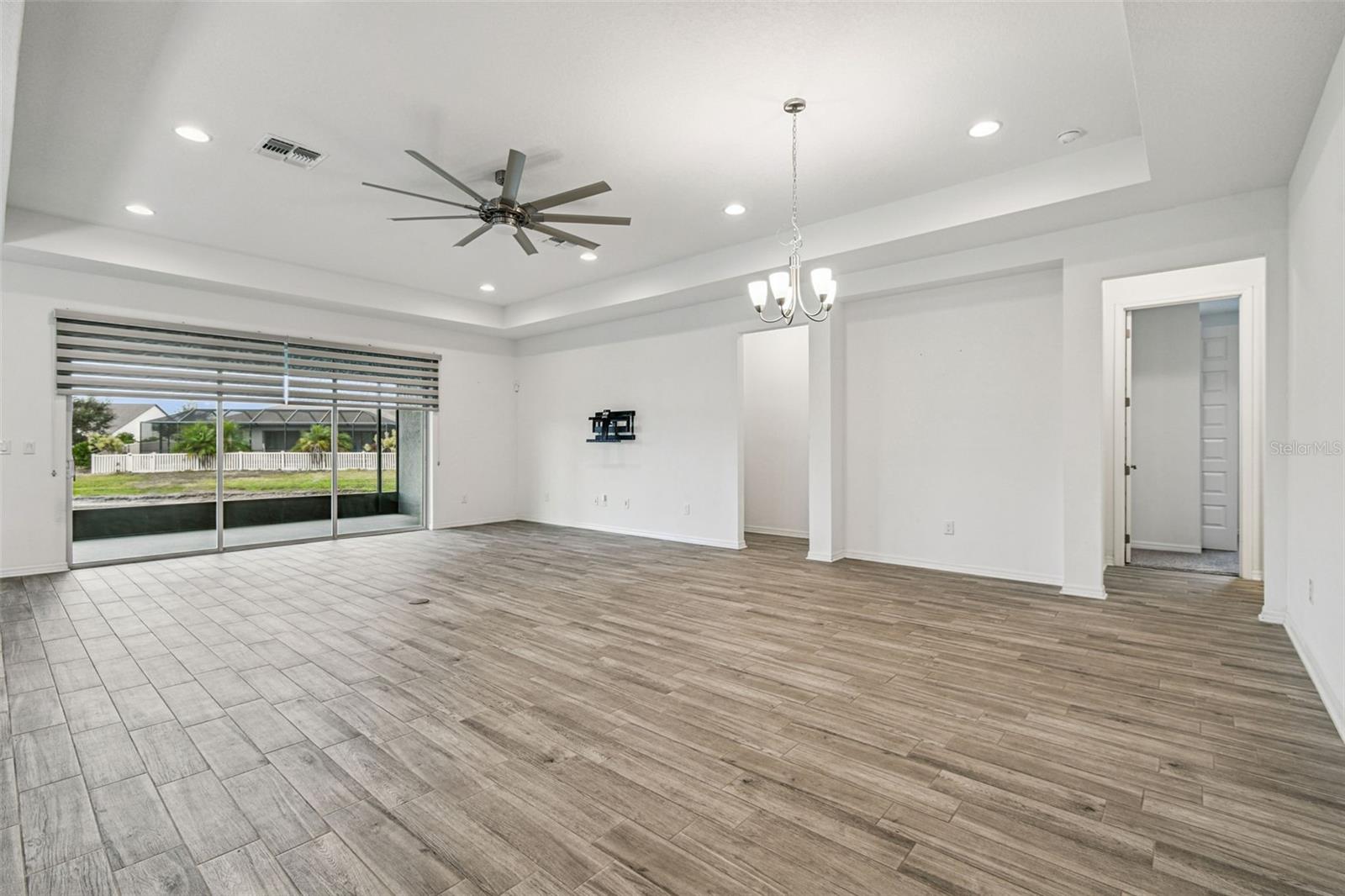 Image 19 of 72 For 10752 Green Harvest Drive