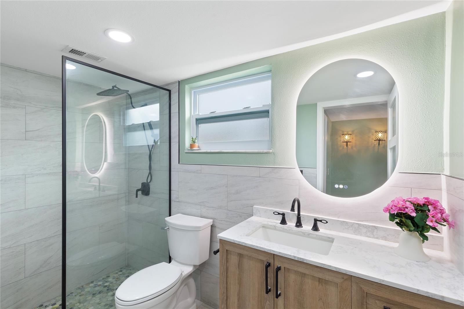 Listing photo id 15 for 3409 Springfield Drive