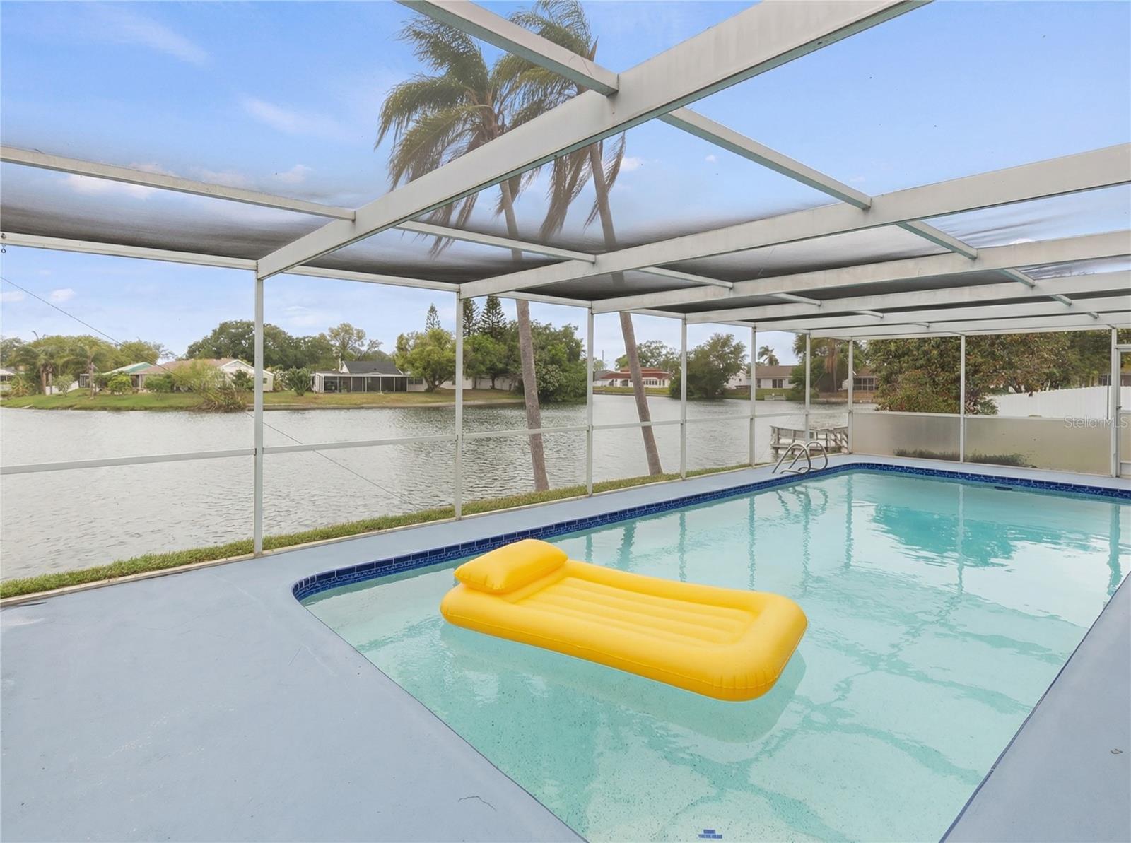 Listing photo id 18 for 3409 Springfield Drive