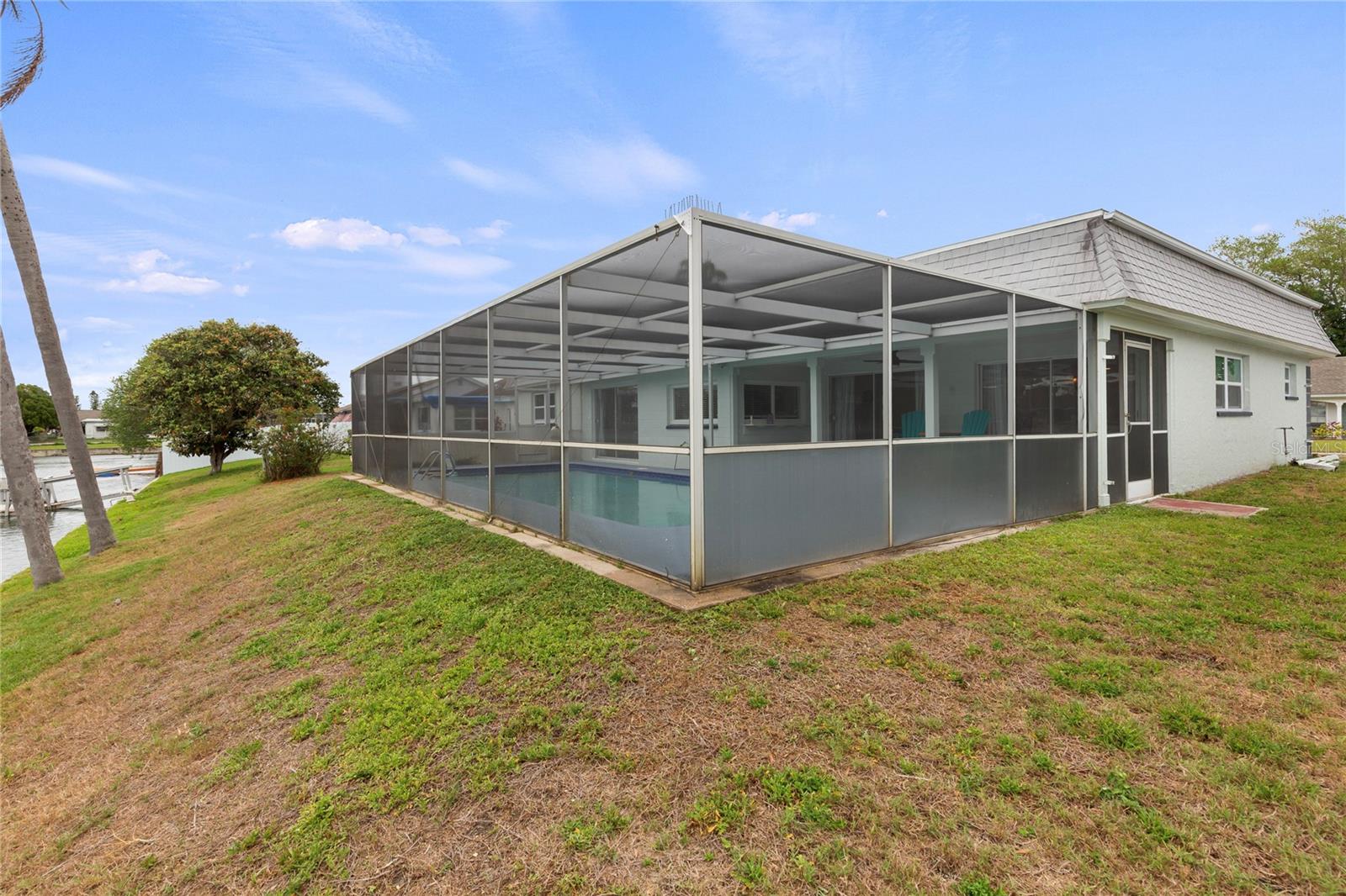 Listing photo id 31 for 3409 Springfield Drive