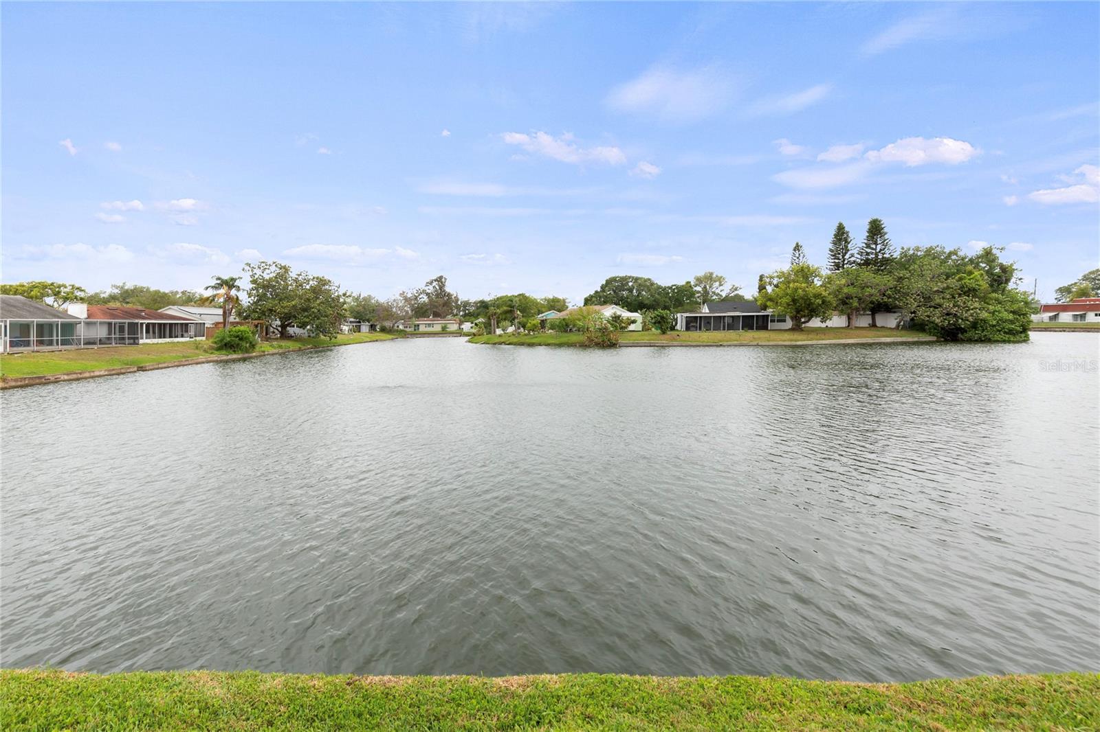 Listing photo id 32 for 3409 Springfield Drive