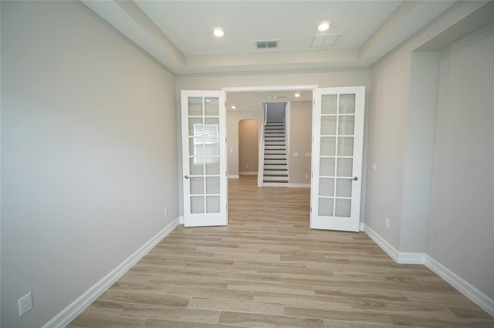 Image 15 of 47 For 19817 Cypress Bridge Drive